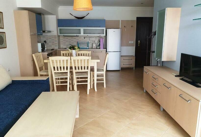 דירת חדר, Monastery Apart Complex