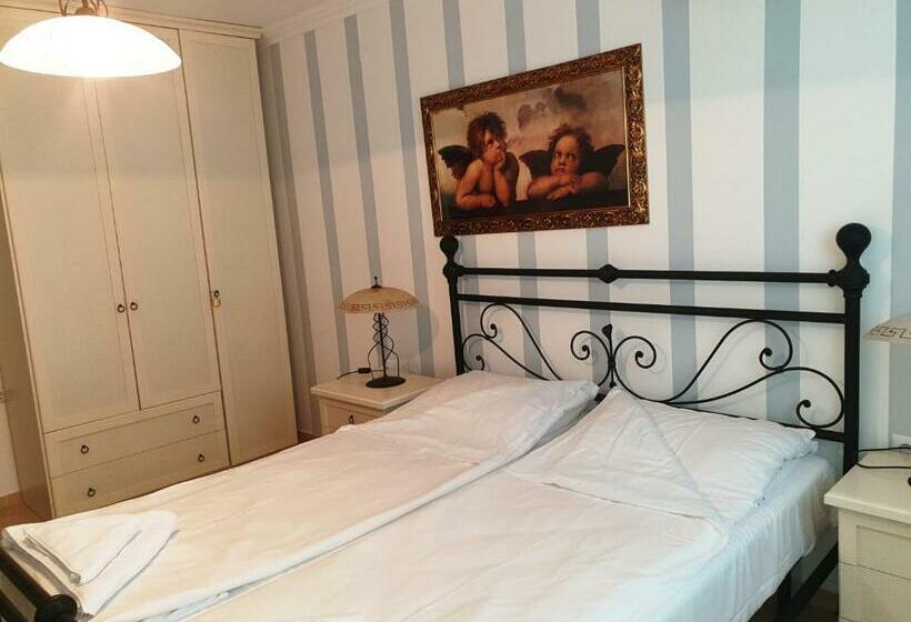 דירת חדר, Monastery Apart Complex