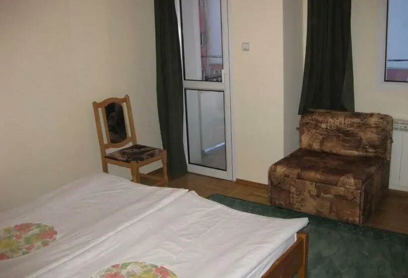 Chambre Standard, Niko