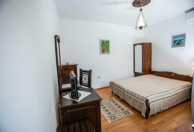 غرفة قياسية, Oazis Family