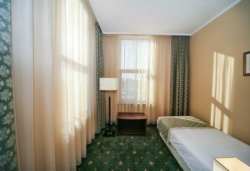 标准单人间, Retro