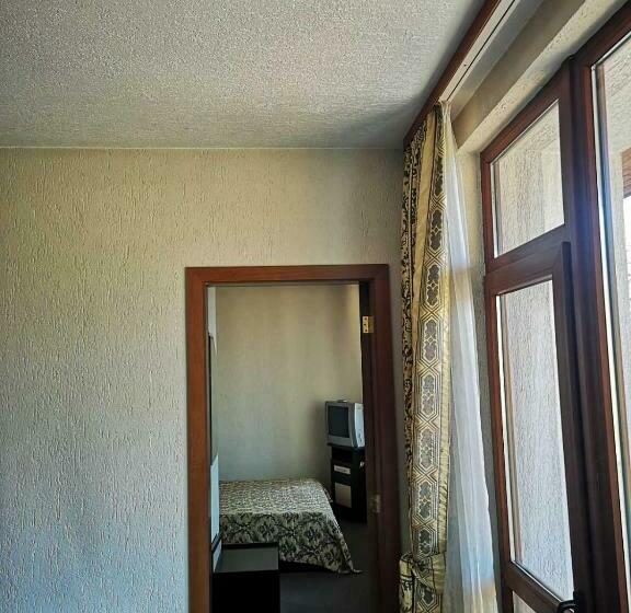 1 Bedroom Apartment Lake View, Ribkata Family