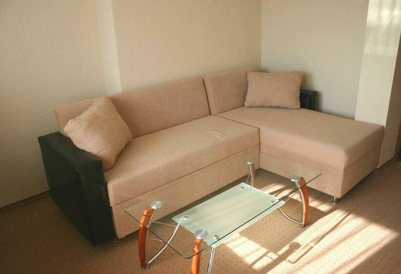 1 Bedroom Apartment Lake View, Ribkata Family