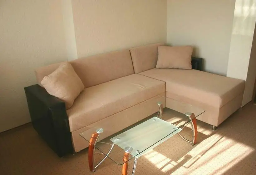 1 Bedroom Apartment Lake View, Ribkata Family