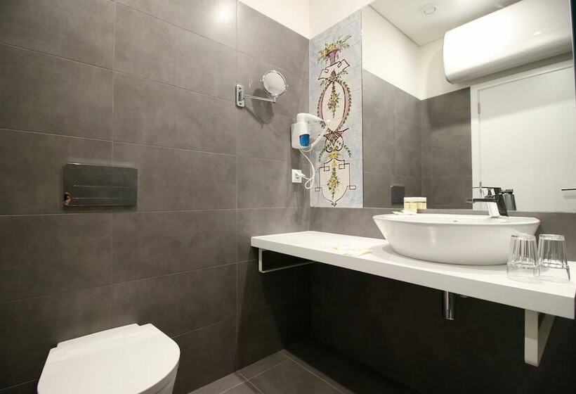 Quarto Estandar, Riverside Alfama