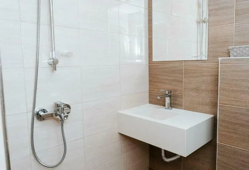 Standard Yhden Hengen Huone, Tundzha   Renovated!