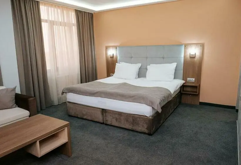 Comfort-huone, Tundzha   Renovated!