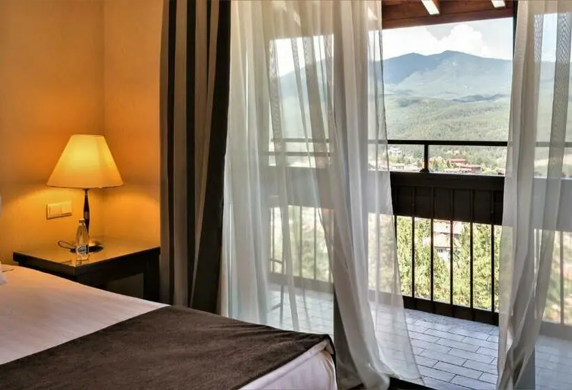 استودیوی لوکس, Maxi Park Hotel & Spa