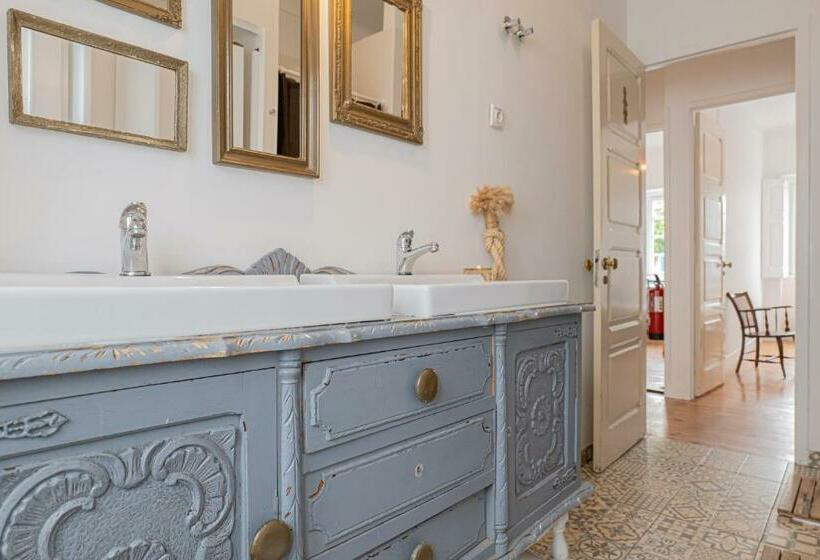 اتاق استاندارد یک تخته با سرویس بهداشتی مشترک, Olive3 Ericeira