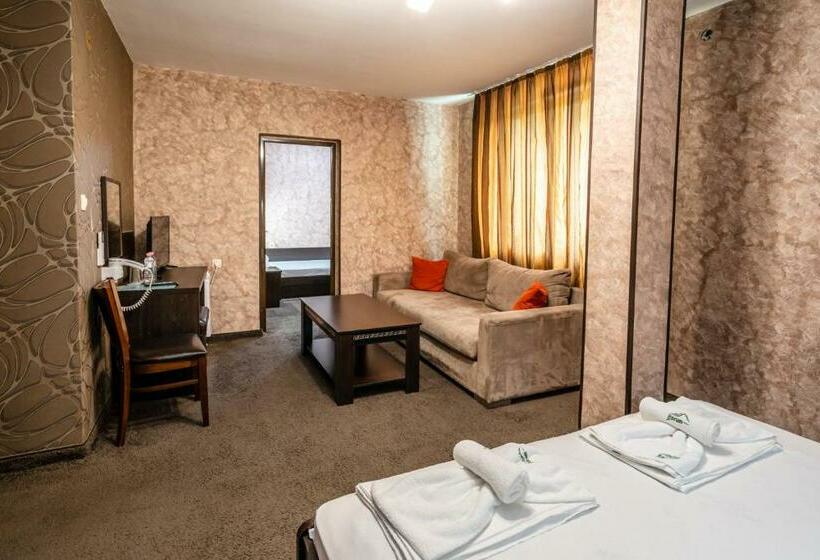 발코니가 있는 스위트, Perun Hotel Sandanski