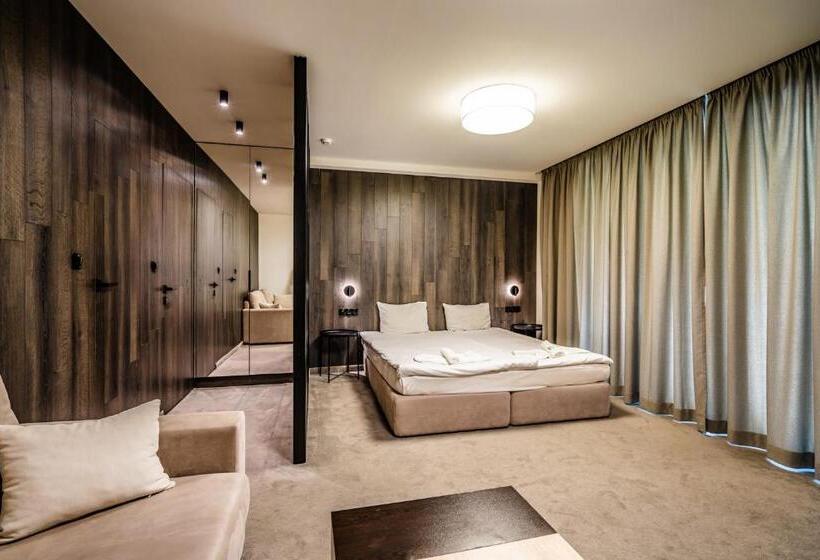 Номер Deluxe с Балконом, Perun Hotel Sandanski