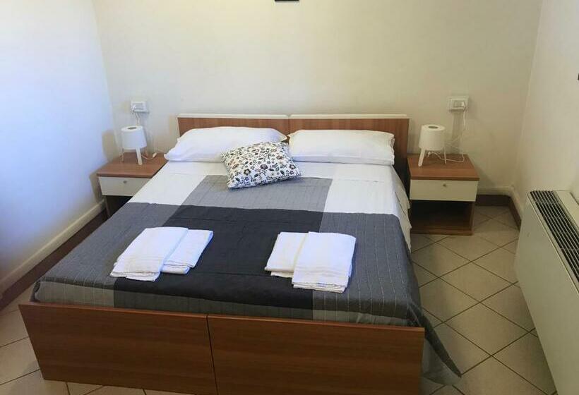 اتاق خانوادگی, Albergo E Ostello Della Gioventù Biella Centro Storico