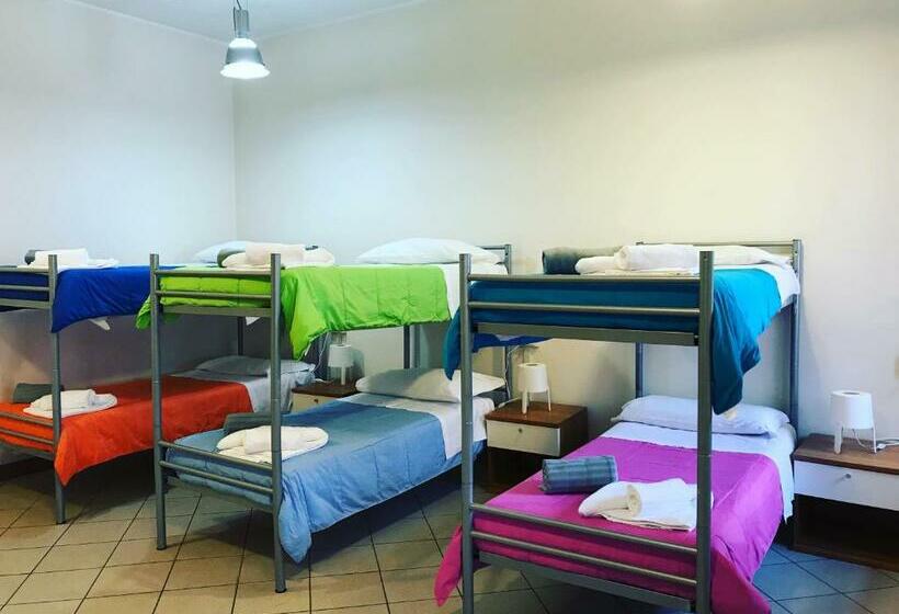 Bed in Shared Room with Shared Bathroom, Albergo E Ostello Della Gioventù Biella Centro Storico