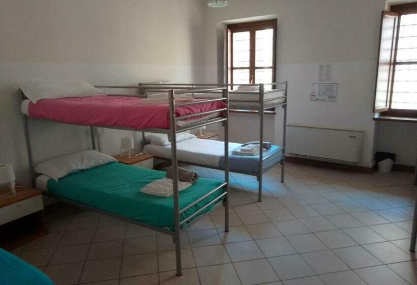 Bed in Shared Room with Shared Bathroom, Albergo E Ostello Della Gioventù Biella Centro Storico