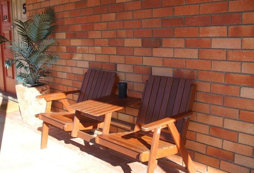 חדר דחוקס עם מיטת קינג, Anna Bella Motel Glen Innes