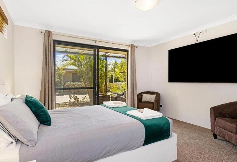 غرفة ديلوكس سرير كينج, Baudins Of Busselton Bed And Breakfast   Adults Only