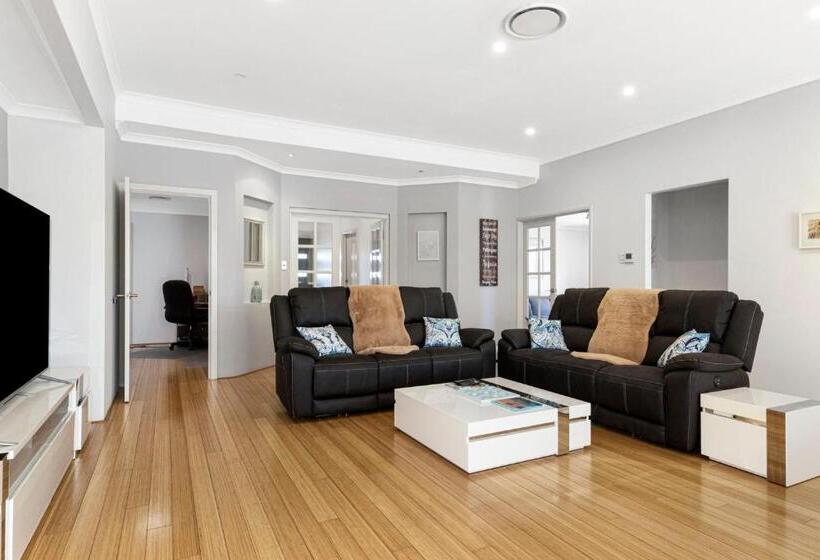 غرفة ديلوكس سرير كينج, Baudins Of Busselton Bed And Breakfast   Adults Only