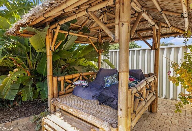 غرفة ديلوكس سرير كينج, Baudins Of Busselton Bed And Breakfast   Adults Only