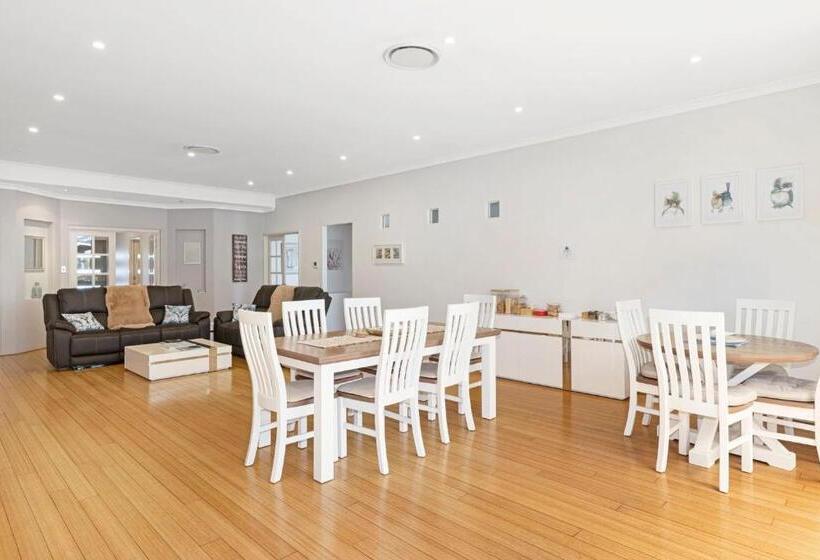 غرفة ديلوكس سرير كينج, Baudins Of Busselton Bed And Breakfast   Adults Only