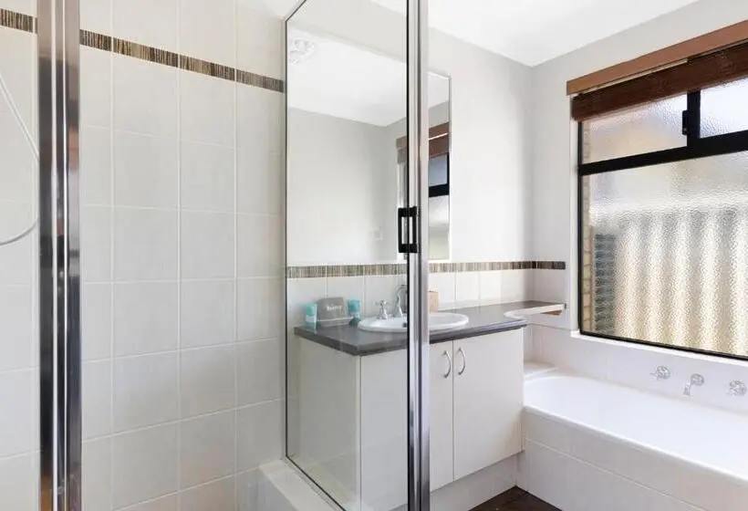 エクゼクティブスイート, Baudins Of Busselton Bed And Breakfast   Adults Only