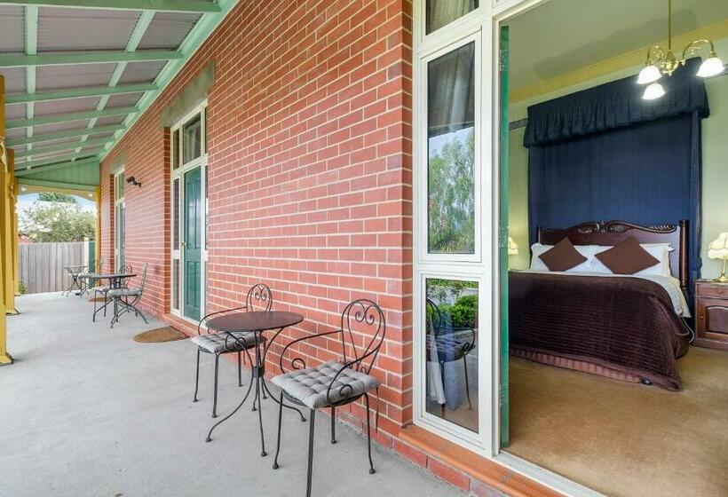 Номер Deluxe Кровать Куин, Orana House