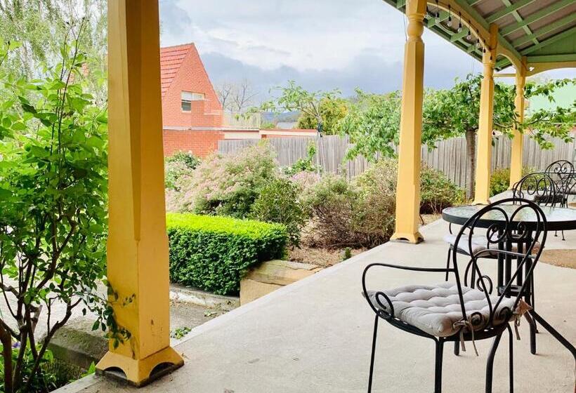 Номер Deluxe Кровать Куин, Orana House