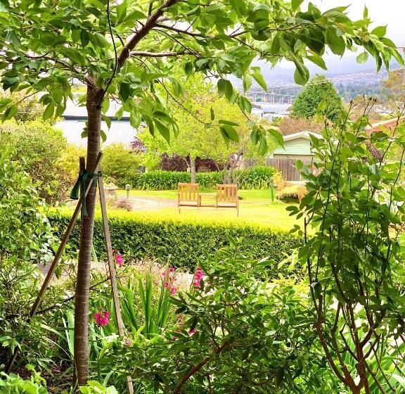 Номер Deluxe Кровать Куин, Orana House