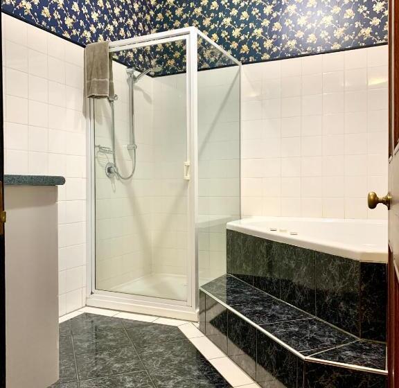 Номен Superior с Гидромассажем, Orana House