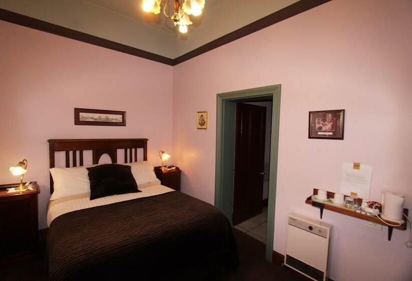 Номер Стандарт, Orana House