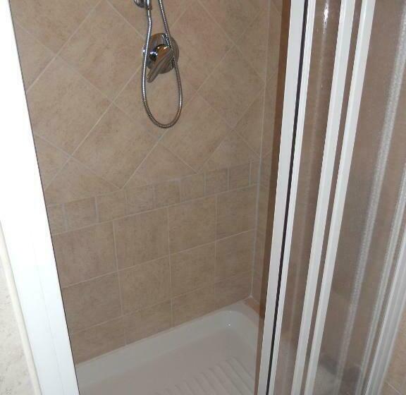 اتاق اکونومی, Vieniaroma