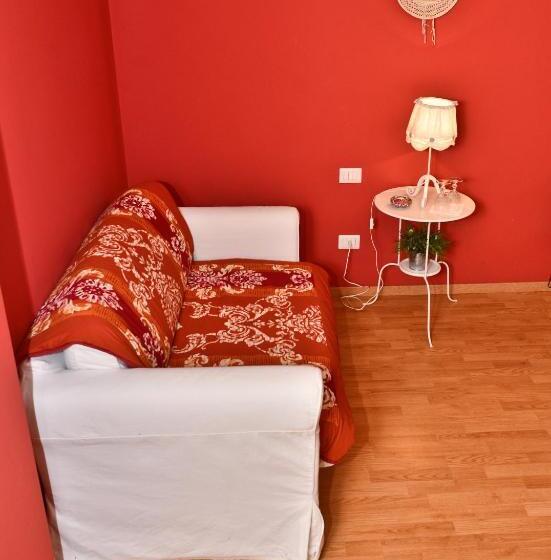 اتاق اکونومی, Vieniaroma