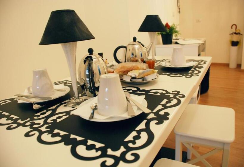 اتاق اکونومی, Vieniaroma