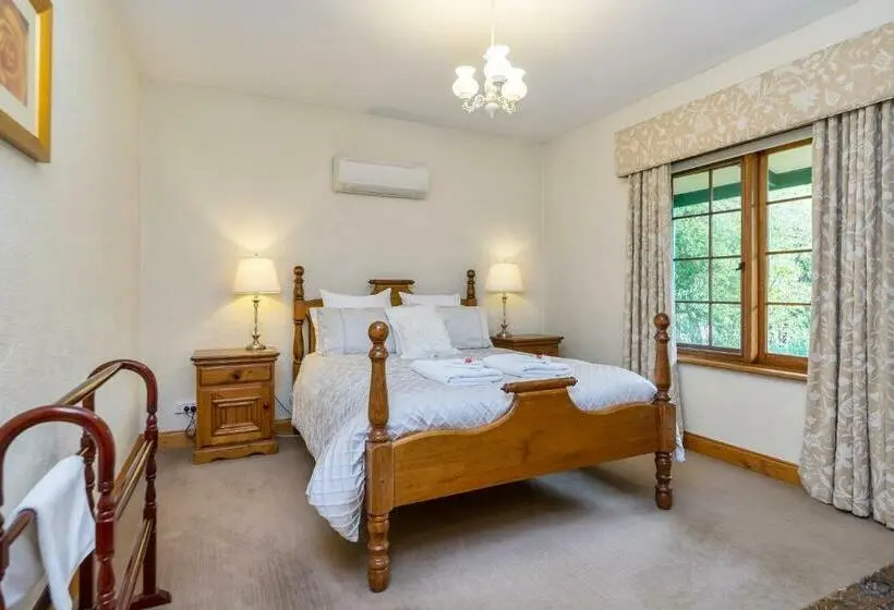 Talo 1 Makuuhuone, Country Pleasures Bed And Breakfast