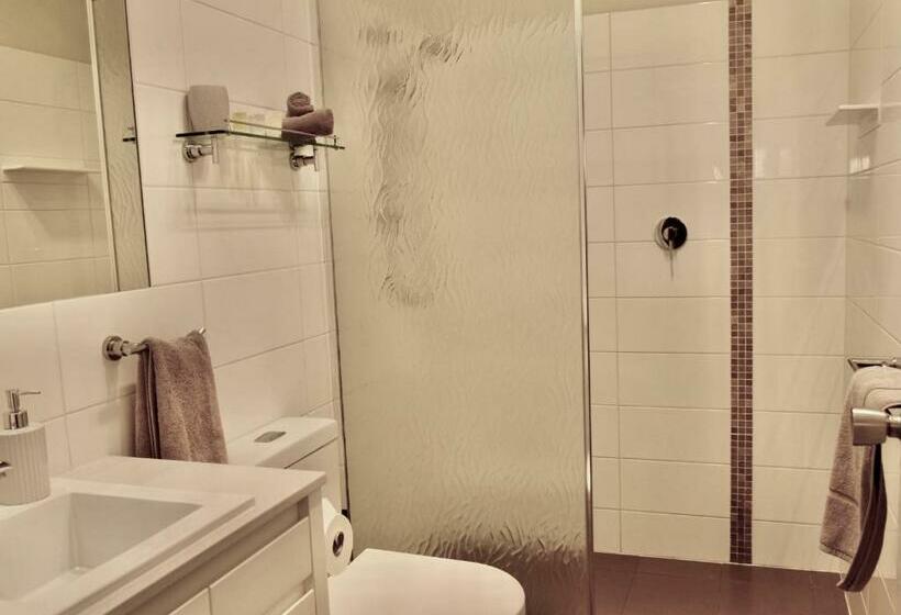 带大床的标准间, Edge Of The Forest Motel