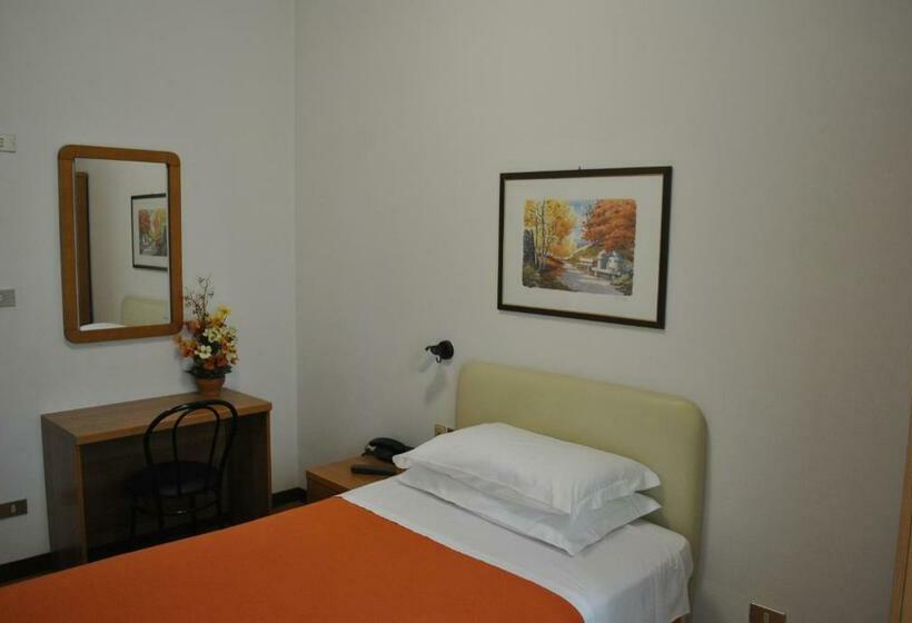 싱글 기본룸, Albergo Da Mario