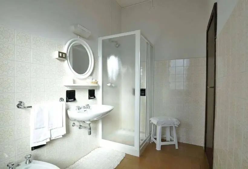 Standard Yhden Hengen Huone, Albergo Da Mario