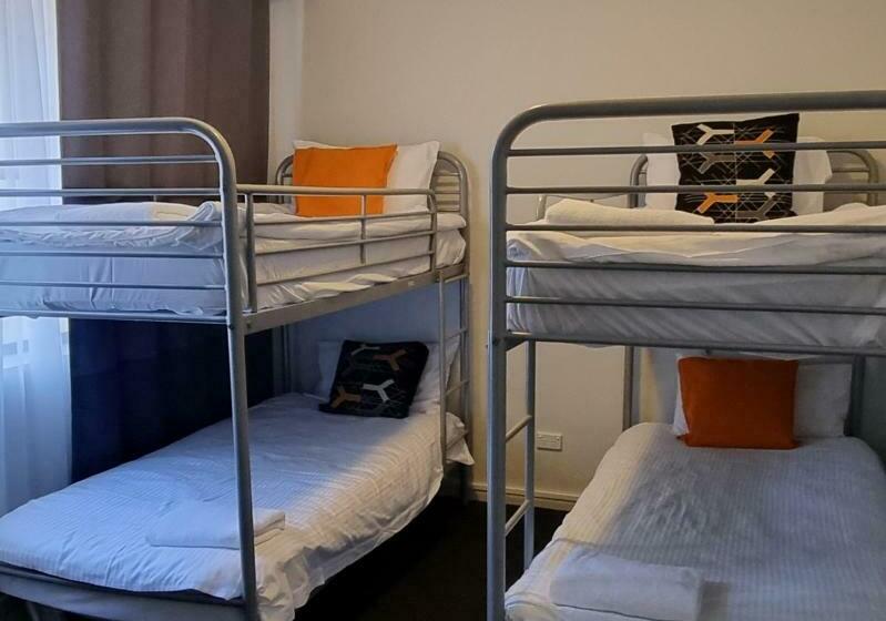 غرفة عائلية, Alpha Hotel Canberra