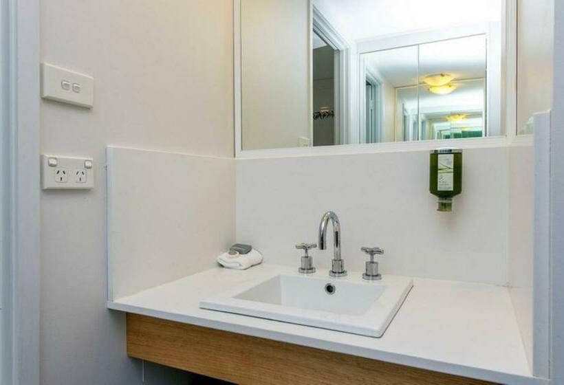패밀리 룸, Alpha Hotel Canberra