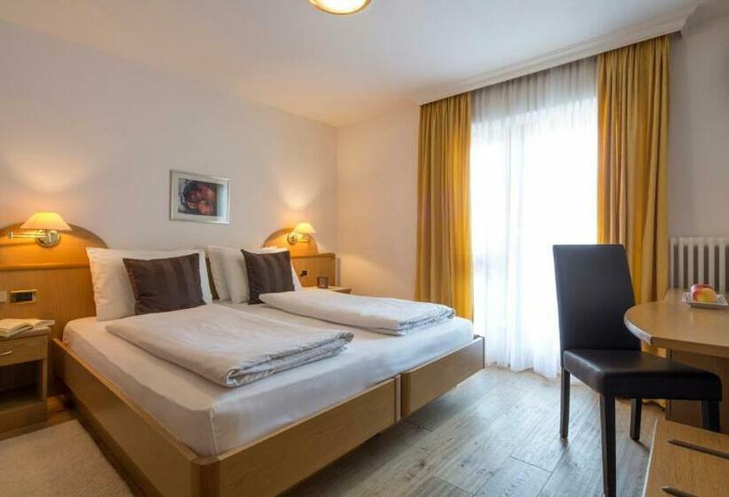 חדר סטנדרט, Des Alpes