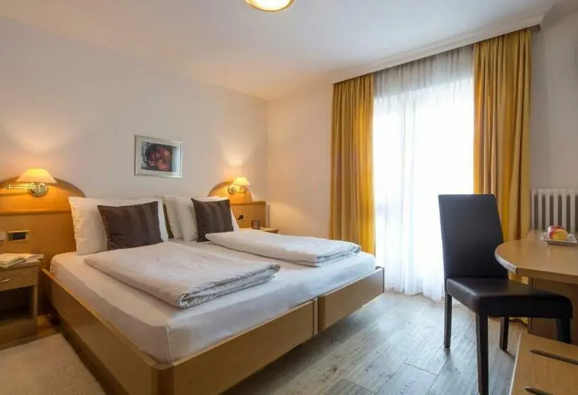 Standard-huone, Des Alpes