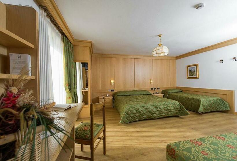 Номер Стандарт Трехместный, Dolomiten Hotel Irma