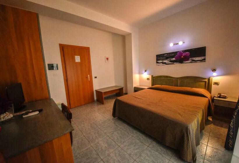 스탠다드 트리플 룸, La Villa