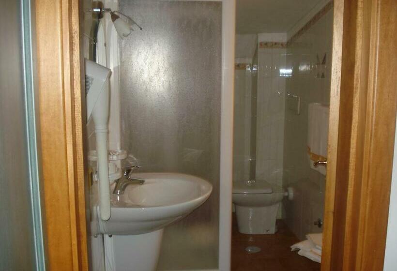 4인용 스탠다드 룸, La Villa