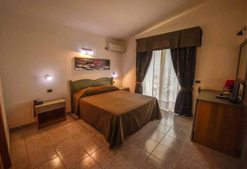 Номер Стандарт Вид на Море с Балконом, La Villa