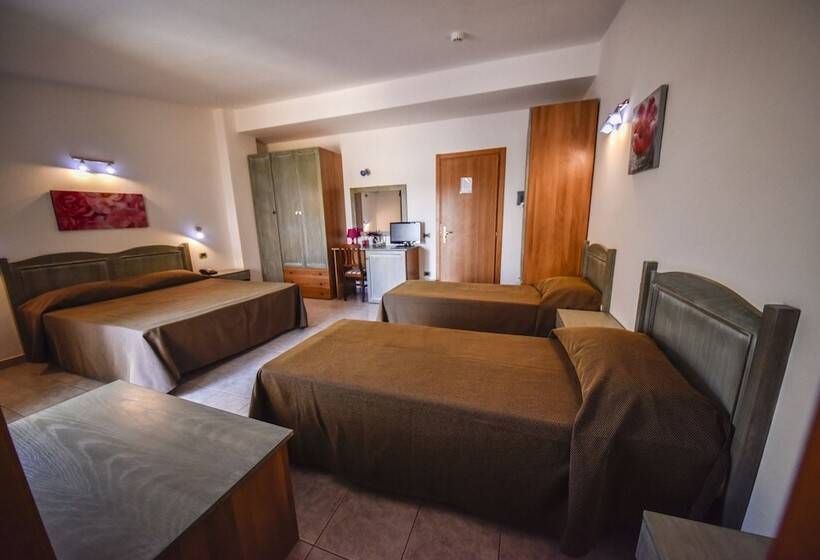 4인용 스탠다드 룸, La Villa