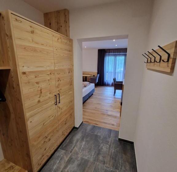 غرفة قياسية فردية, Mignon