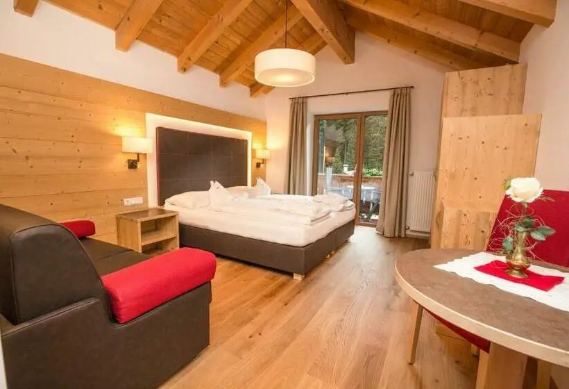 Standard-huone, Moseralm Dolomiti Spa Resort