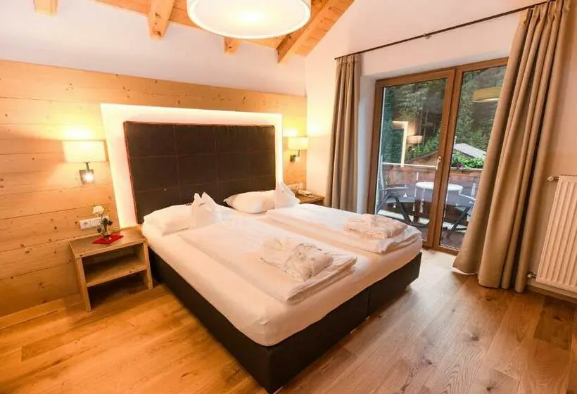 Standard-huone, Moseralm Dolomiti Spa Resort