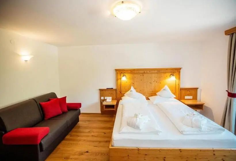 Standard-huone, Moseralm Dolomiti Spa Resort