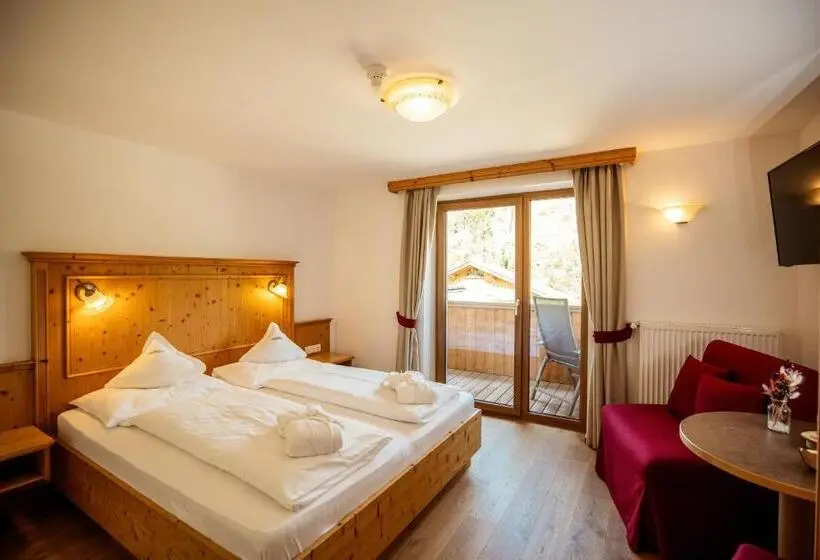 Standard-huone, Moseralm Dolomiti Spa Resort